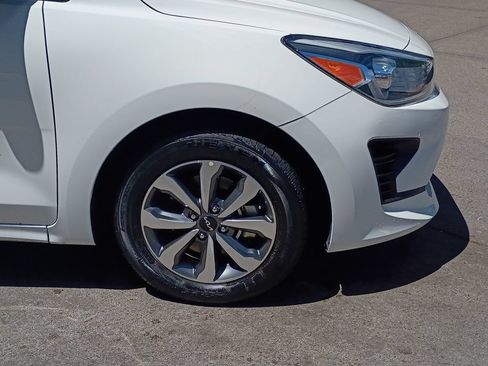 Used 2022 Kia Rio S w/ Option Group 015 FWD image 2