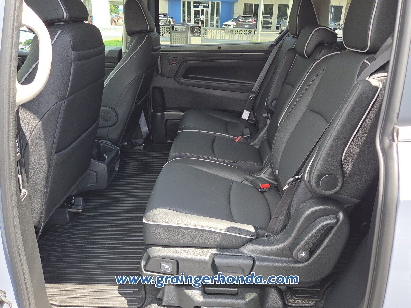 Certified 2026 Honda Odyssey Touring image 11