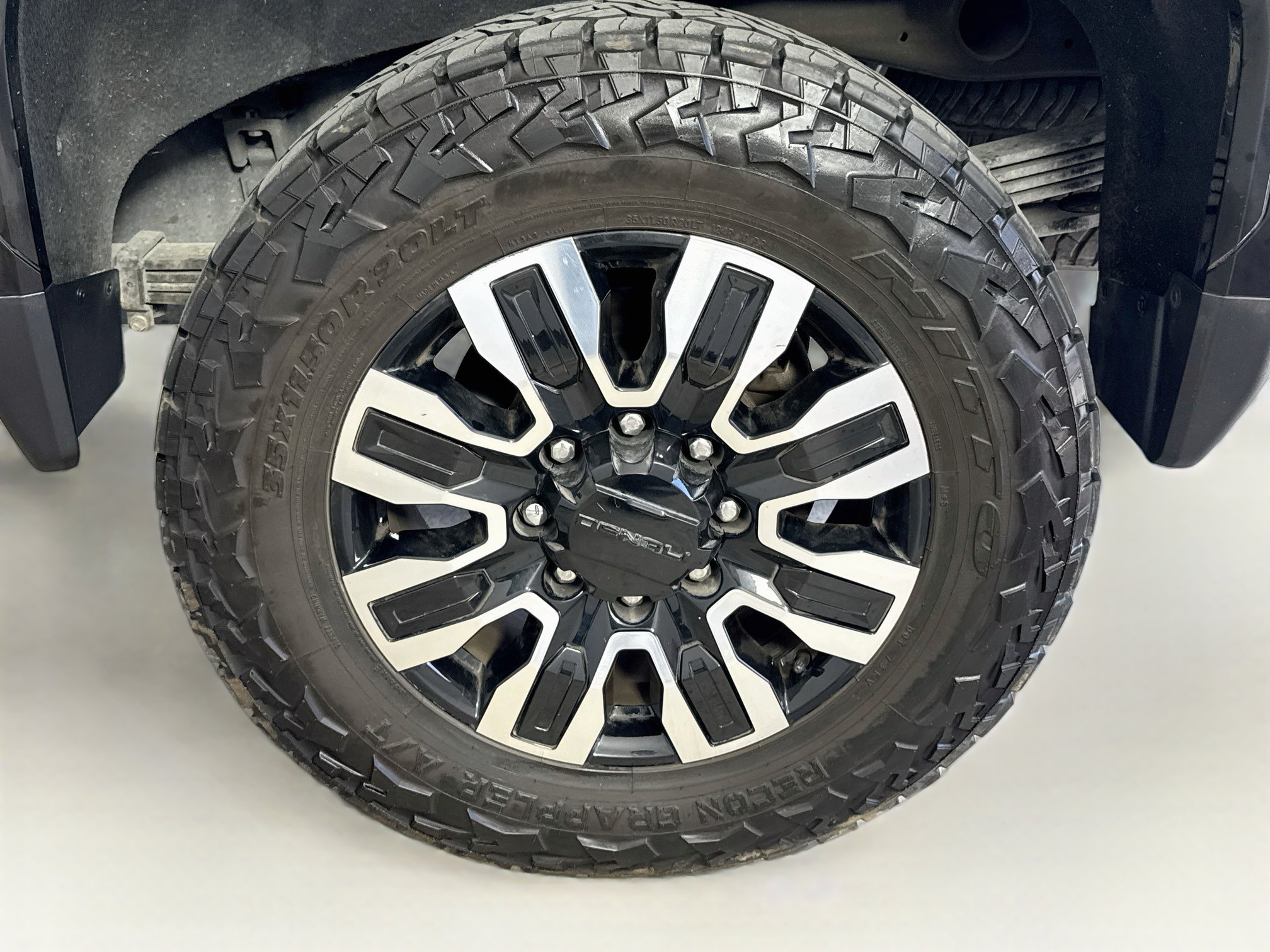 Used 2024 GMC Sierra 2500 Denali Ultimate AWD/4WD image 34