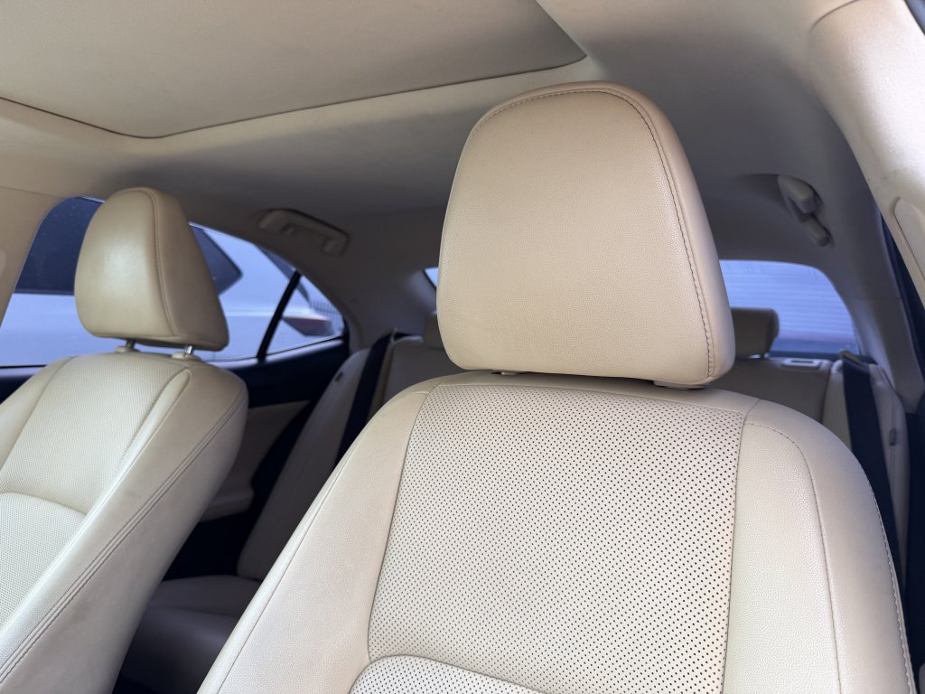 Used 2016 Lexus IS 350 RWD image 14
