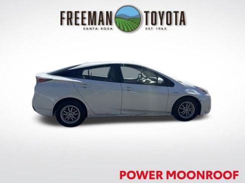 Used 2016 Toyota Prius Four w/ Advanced Technology Package FWD image 4