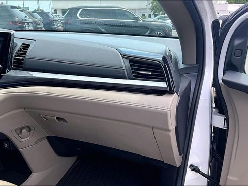 Used 2024 Honda Odyssey Elite image 22