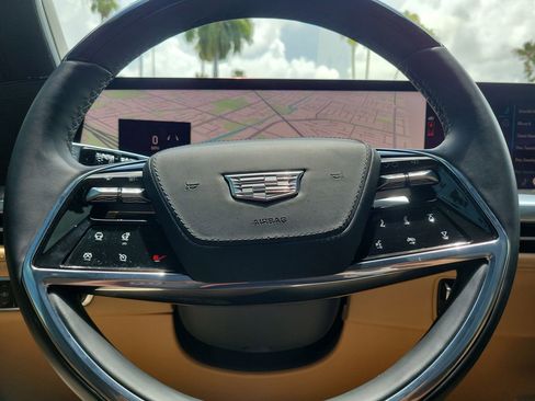 Used 2025 Cadillac Escalade IQ Luxury 2 AWD/4WD image 34