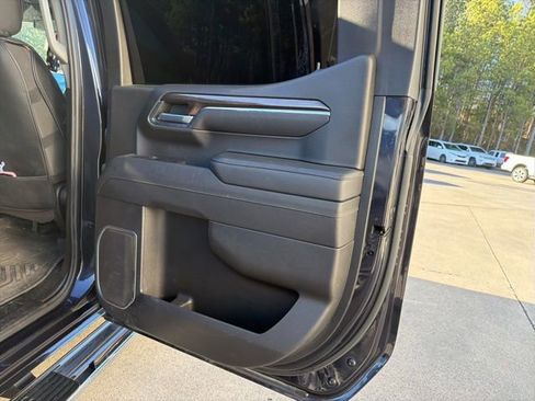 Used 2023 Chevrolet Silverado 1500 RST image 9