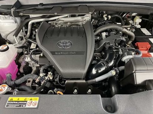 Used 2025 Toyota Grand Highlander AWD image 33