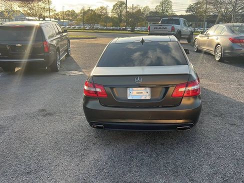 Used 2011 Mercedes-Benz E 350 4MATIC Sedan image 6