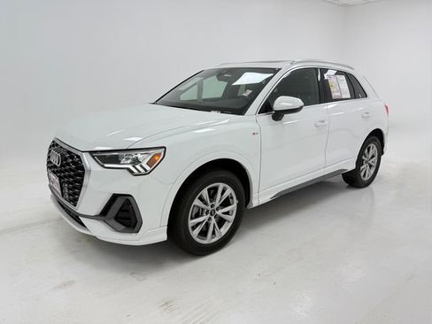 Used 2023 Audi Q3 2.0T Premium AWD/4WD image 5