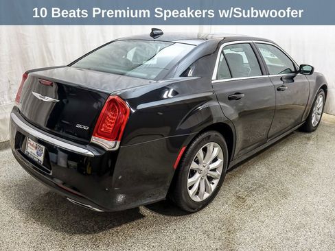 Used 2016 Chrysler 300 Limited w/ 300 Premium Group image 8