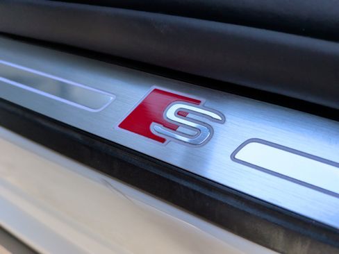 Used 2023 Audi e-tron Prestige w/ Prestige Package image 38