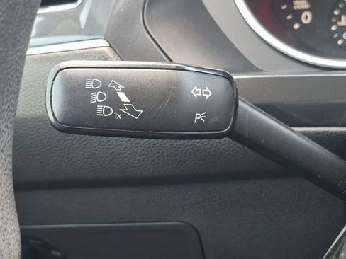 Used 2018 Volkswagen Tiguan S FWD image 24
