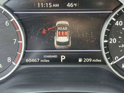 Used 2023 Nissan Rogue SV image 12