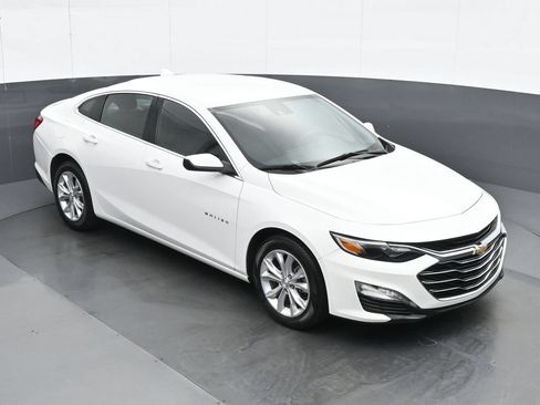 Used 2025 Chevrolet Malibu LT FWD image 24