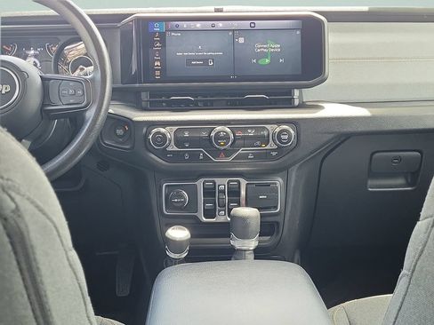 Used 2025 Jeep Wrangler Unlimited Sport AWD/4WD image 15
