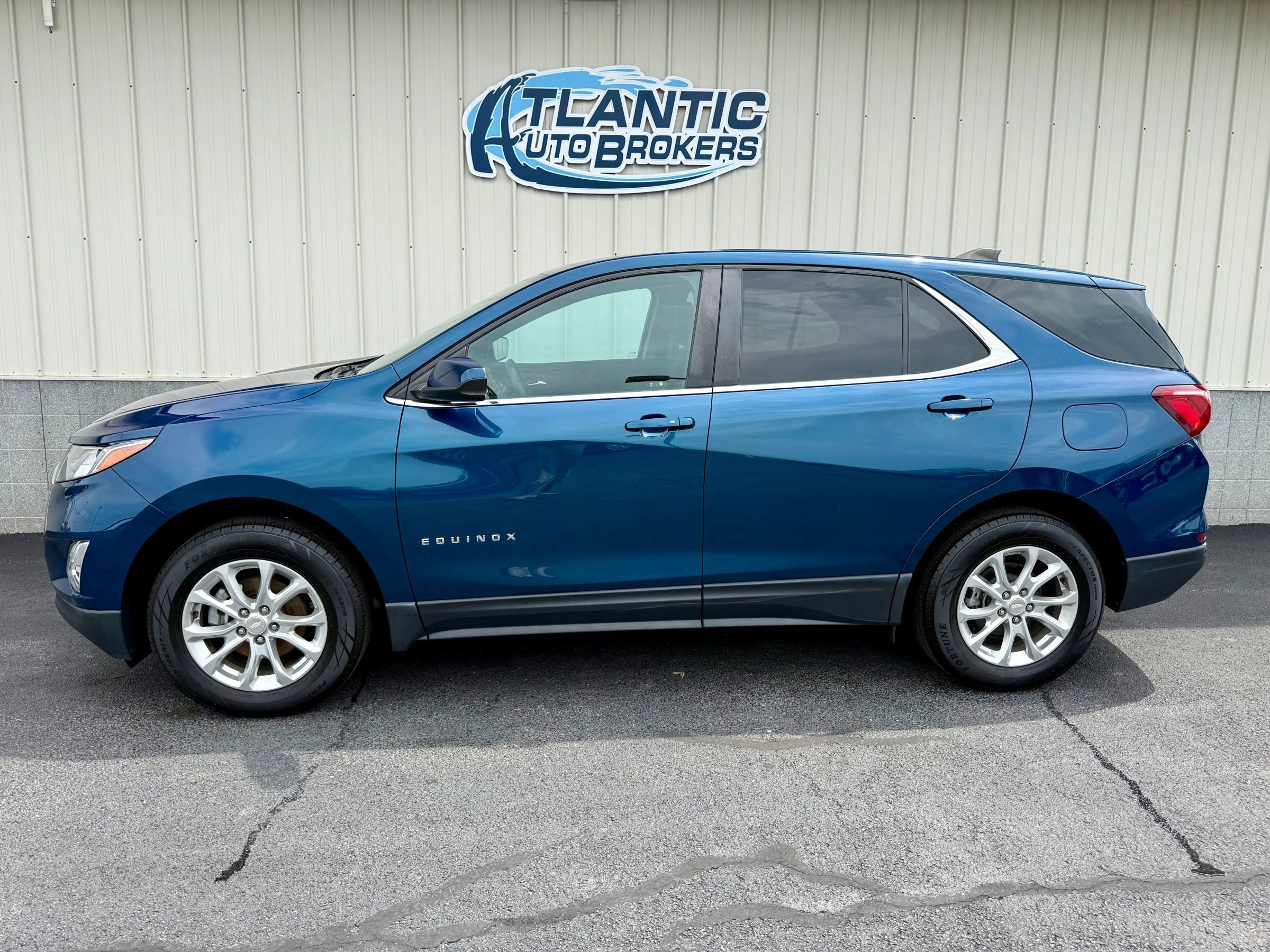 Used 2021 Chevrolet Equinox LT AWD/4WD image 2