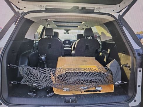Used 2021 Chevrolet Traverse RS w/ LPO, Cargo Package image 12