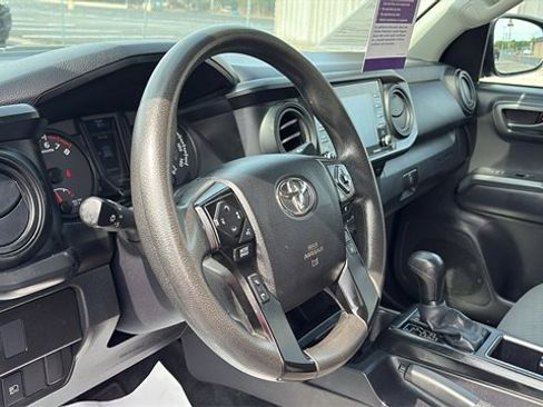 Used 2022 Toyota Tacoma SR image 11