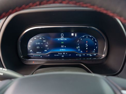 Used 2022 Chevrolet Tahoe RST w/ Luxury Package image 13