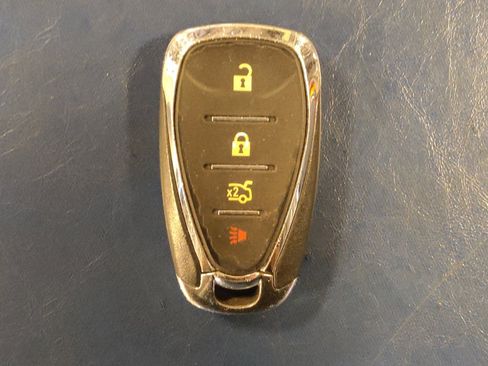 Used 2021 Chevrolet Malibu LT FWD image 32
