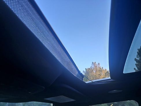 Used 2024 Ford F250 Platinum w/ Tremor Off-Road Package image 9