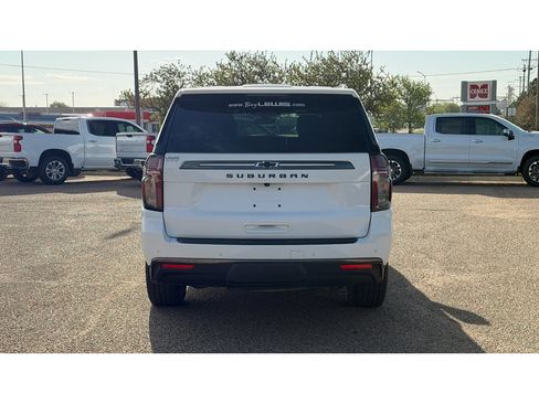 Used 2022 Chevrolet Suburban Z71 w/ Z71 Off-Road Package image 6