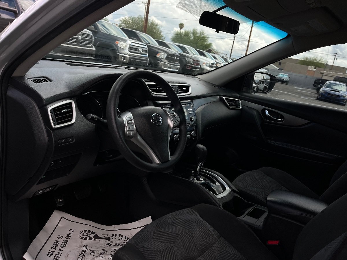 Used 2016 Nissan Rogue SV FWD image 23