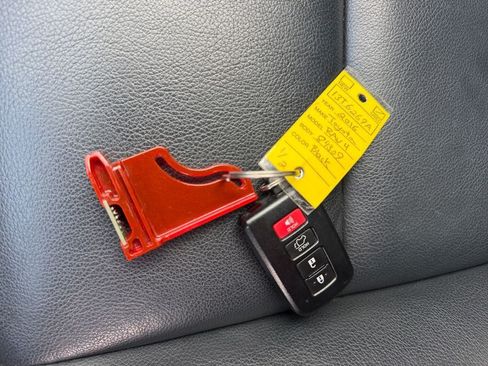 Certified 2016 Toyota RAV4 SE AWD/4WD image 32