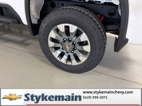 New 2026 Chevrolet Silverado 2500 Custom w/ Custom Value Package image 7