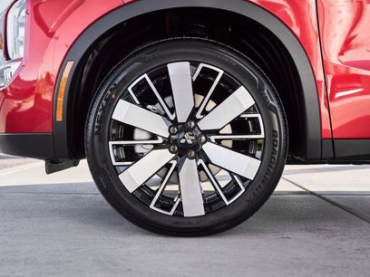 Used 2025 Mitsubishi Outlander SE