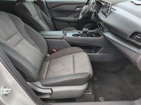 Used 2024 Nissan Rogue SV FWD image 20