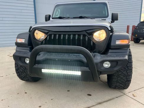 Used 2020 Jeep Wrangler Unlimited Sport S image 10