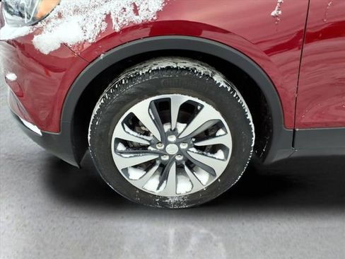 Used 2021 Buick Encore Preferred image 10