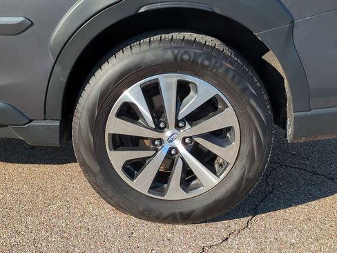 Used 2023 Subaru Outback Premium image 13