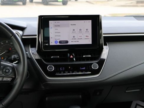 Used 2025 Toyota Corolla SE image 13