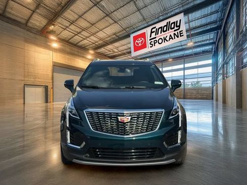 Used 2025 Cadillac XT5 Premium Luxury AWD/4WD image 2