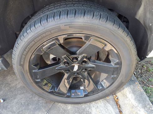 Used 2020 Cadillac Escalade 2WD image 7