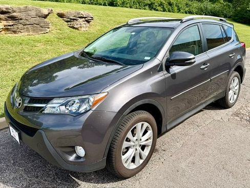 Used 2014 Toyota RAV4 Limited AWD/4WD image 3