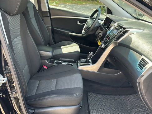 Used 2016 Hyundai Elantra GT FWD image 12