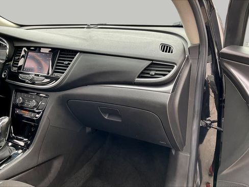 Used 2022 Buick Encore Preferred w/ Safety Package AWD/4WD image 17