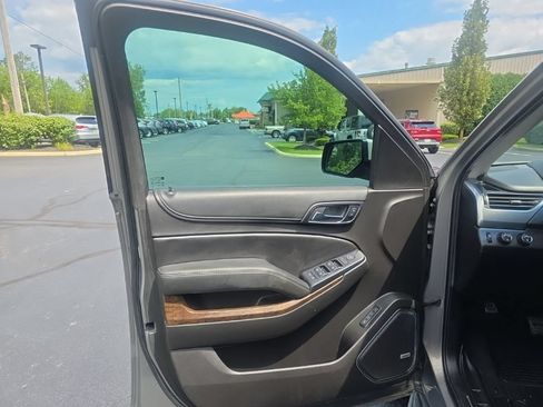 Used 2017 Chevrolet Tahoe LT AWD/4WD image 11