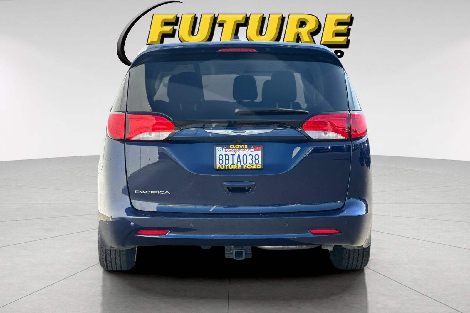Used 2018 Chrysler Pacifica Select FWD image 4