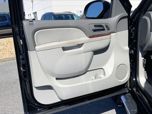 Used 2011 Chevrolet Silverado 2500 LTZ w/ LTZ Plus Package image 22