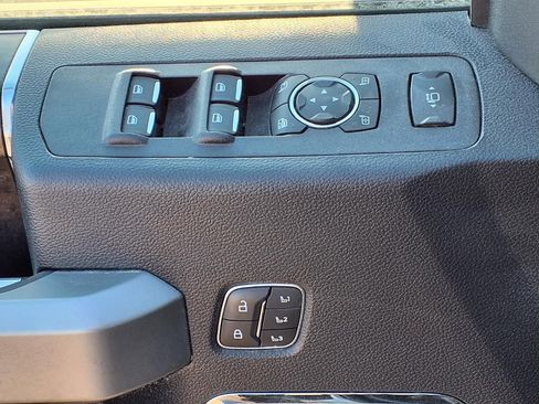 Used 2022 Ford F250 Lariat w/ Chrome Package image 20