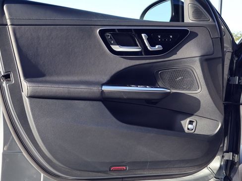 Used 2022 Mercedes-Benz C 300 Sedan image 13