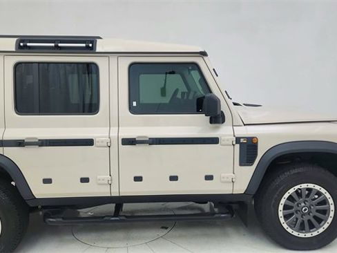 Used 2024 INEOS Grenadier Fieldmaster Edition image 8