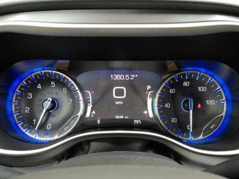 Used 2026 Chrysler Pacifica Select FWD image 43