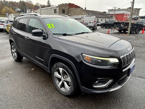 Used 2021 Jeep Cherokee Limited image 8