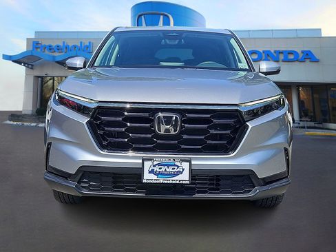 Used 2025 Honda CR-V EX image 2