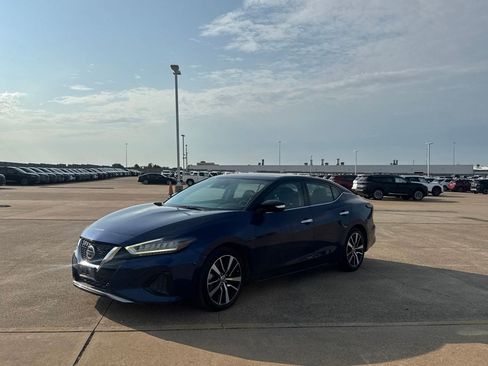 Used 2021 Nissan Maxima 3.5 SV w/ Floor Mat Group FWD image 10