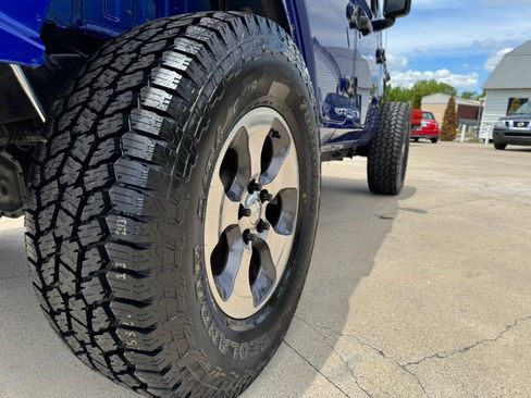 Used 2018 Jeep Wrangler Unlimited Sport AWD/4WD image 19