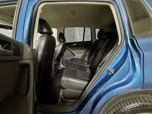 Used 2018 Volkswagen Tiguan Limited w/ Premium Package image 20